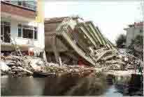 Halk Tsunami tehlikesine kar�� uyar�ld�